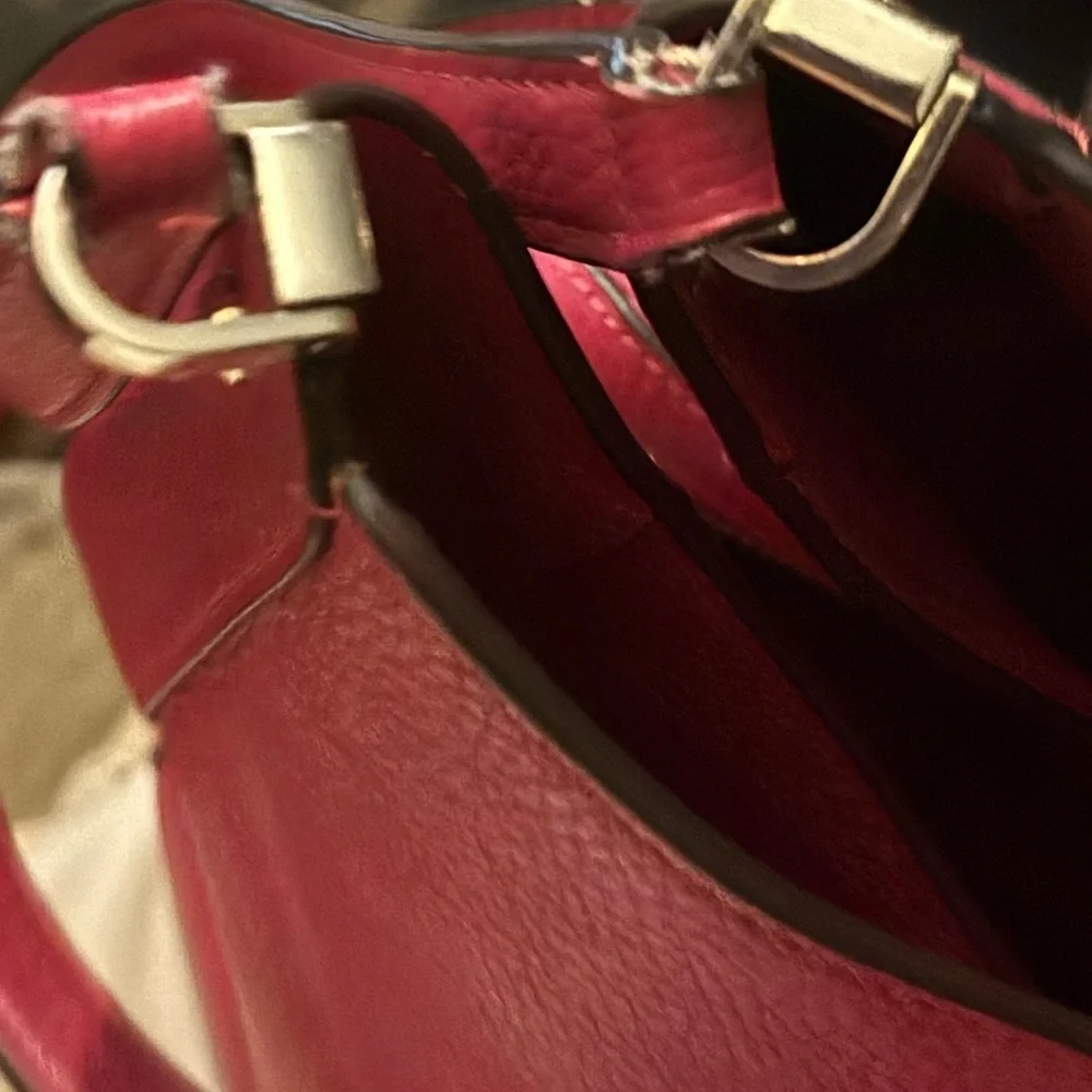 Kate Spade Pink Shoulder Bag with Modern Design